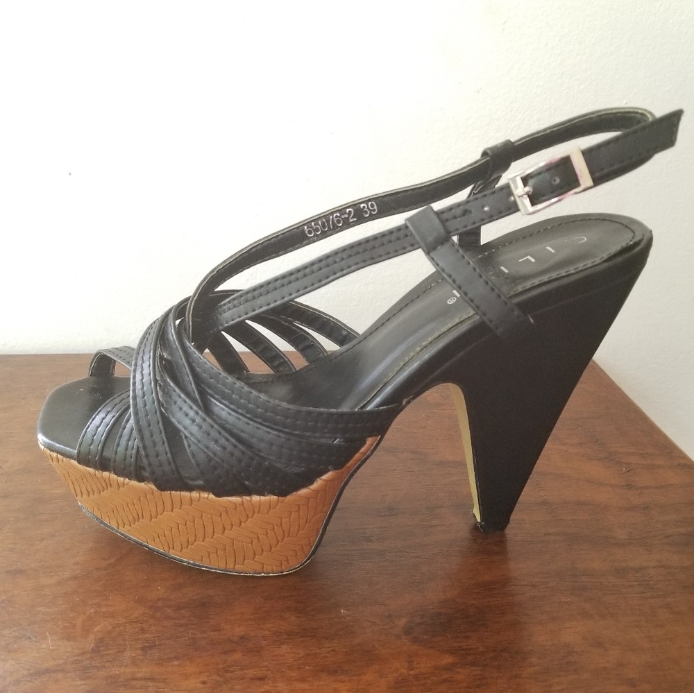 Qilisi Black Platform Sandal Sz39